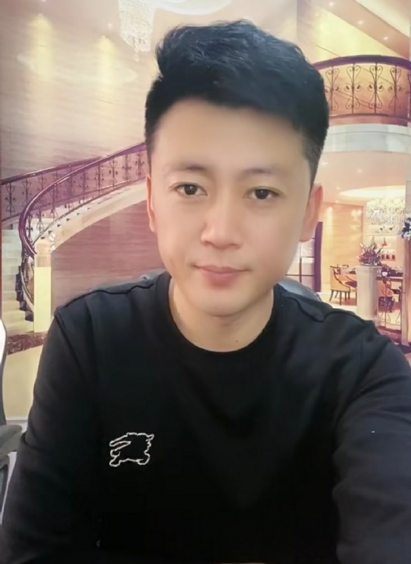 屋顶拾荒人的第三张照片--香港基督教相亲网