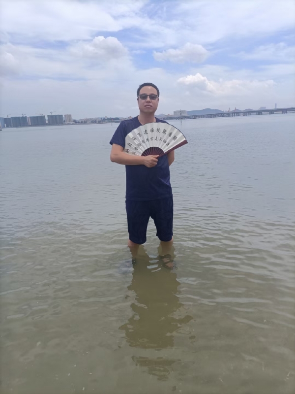 浪迹天涯的第一张照片--香港基督教相亲网